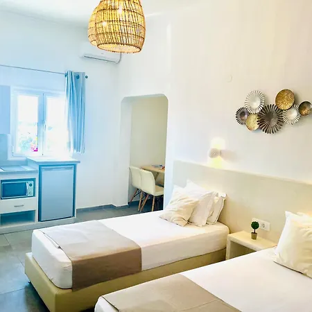 Arapiou 4* Perivolos (Santorini)