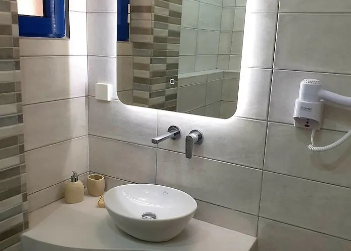 Arapiou Aparthotel 4*