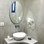 Arapiou Lägenhetshotell 4*
