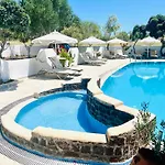 Arapiou Perivolos (Santorini)