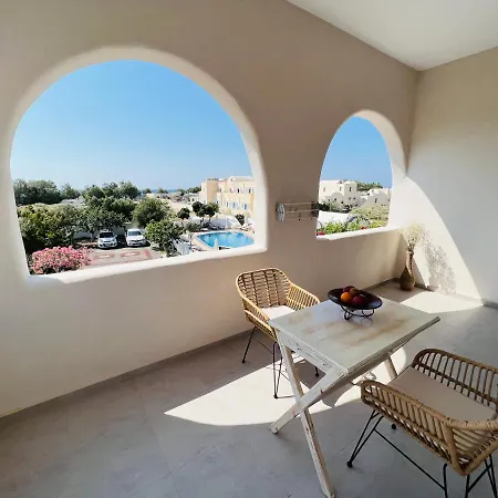 Arapiou Perivolos (Santorini)